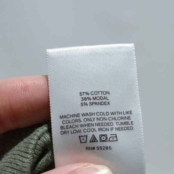 Express Essential Fitted Ribbed Mock Neck Elbow Sleeve Tops 2 total Size Medium - Picture 4 of 7